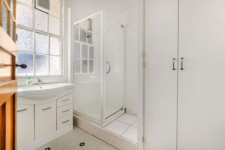 2/54 Northland Road Northland_8