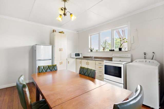 1/4 Ambler Avenue Glen Eden_4