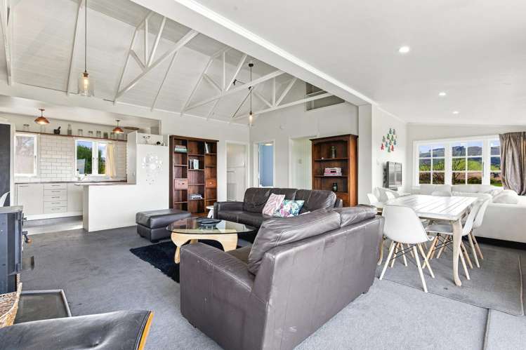 25 Kahikatea Drive Kinloch_12