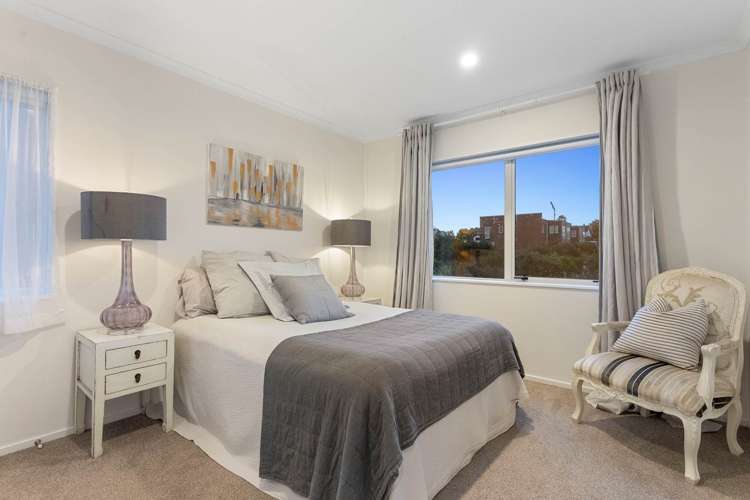 1 Mahinga Lane Massey_5