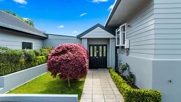 7 Elizabeth Place Mairangi Bay_24