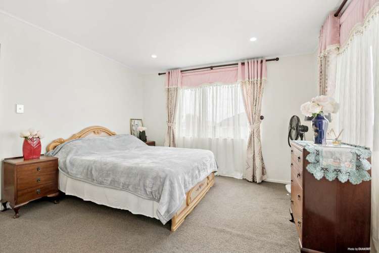 1/9 Mossop Rise Glenfield_4