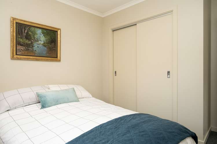 66e Law Street Caversham_13