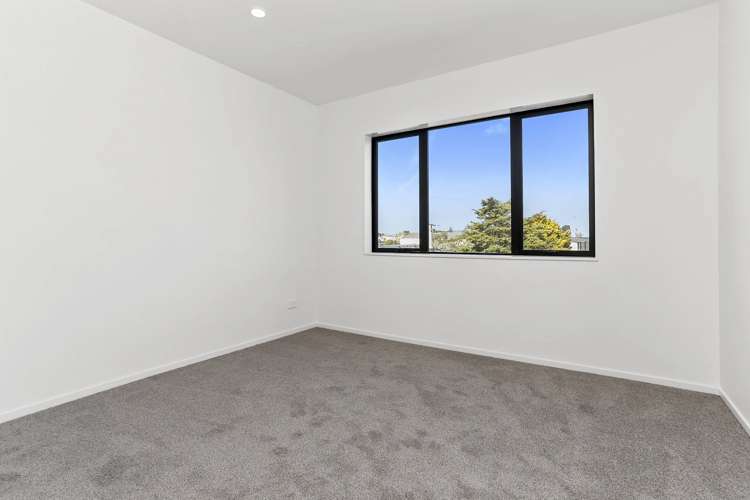 79A-79B Station Road Papatoetoe_9