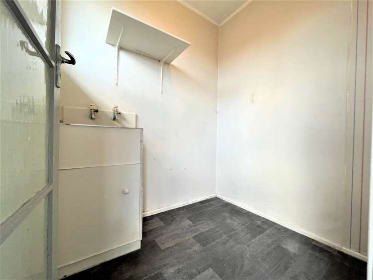 3 Jury Place Favona_12