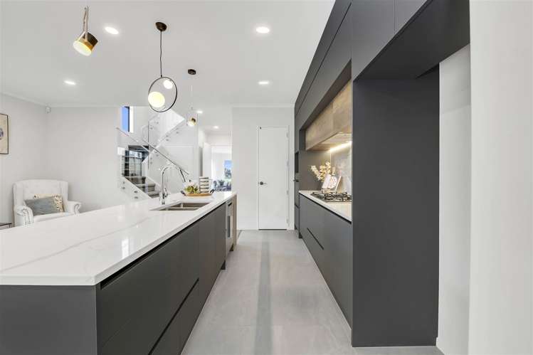 18 Aklander Rise Flat Bush_6