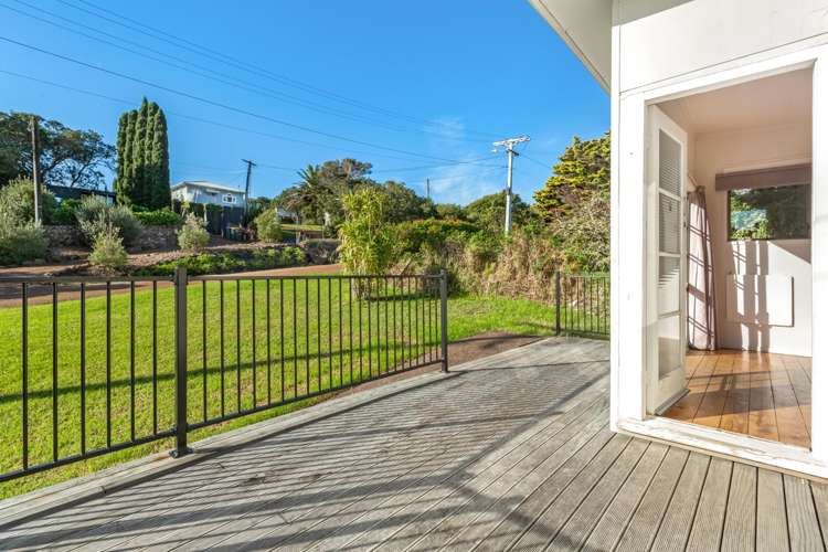 10 Pah Road Onetangi_13