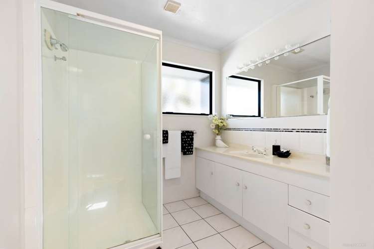 38 Meiklejohn Way Omaha_16