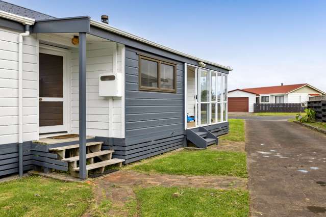 8 Ponderosa Place Opunake_2