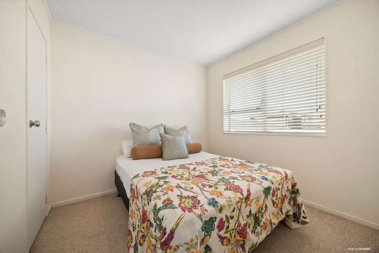 13A Chip Grove Sunnyhills_14