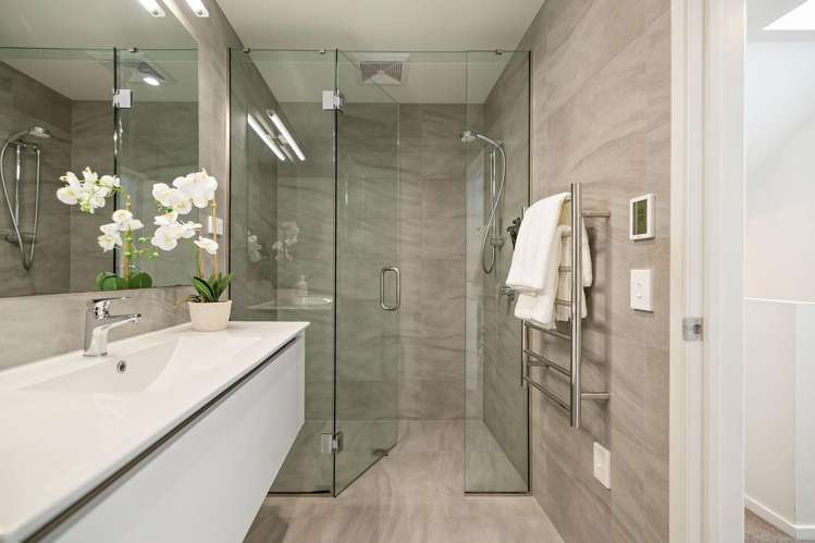 2/22 Bullendale Drive Arthurs Point_10