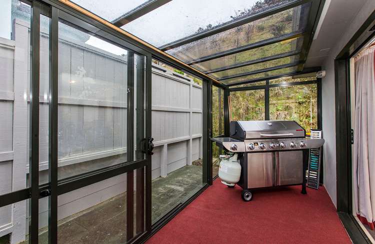 6 Forsyth Grove Brooklyn_22