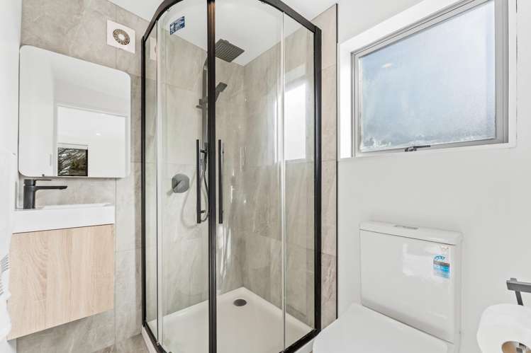 7 Vipond Road Stanmore Bay_13