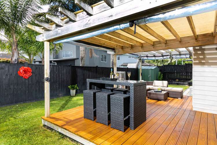 12 Lemon Grove Lane Greenhithe_8