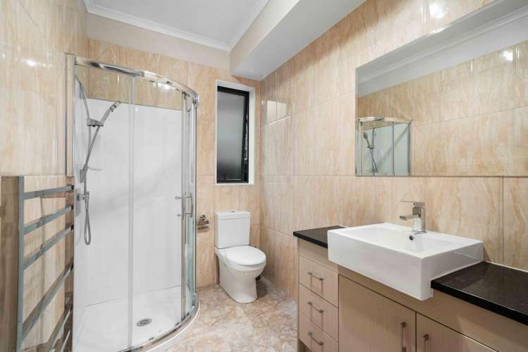 19 Kereru Rise Papakura_12