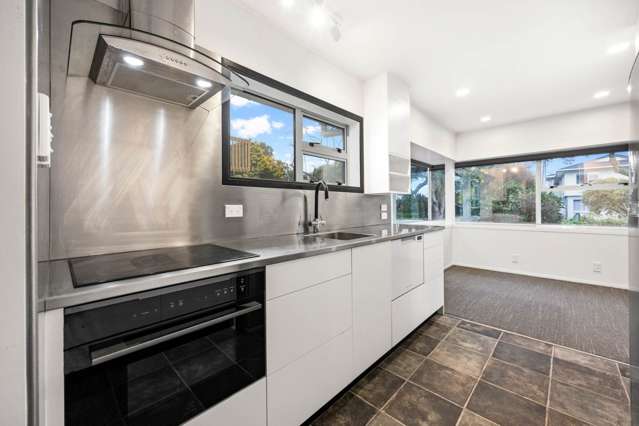 6 Yorkton Rise Mangere Bridge_1