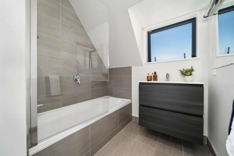 1/27 Cornwall Street Saint Albans_9