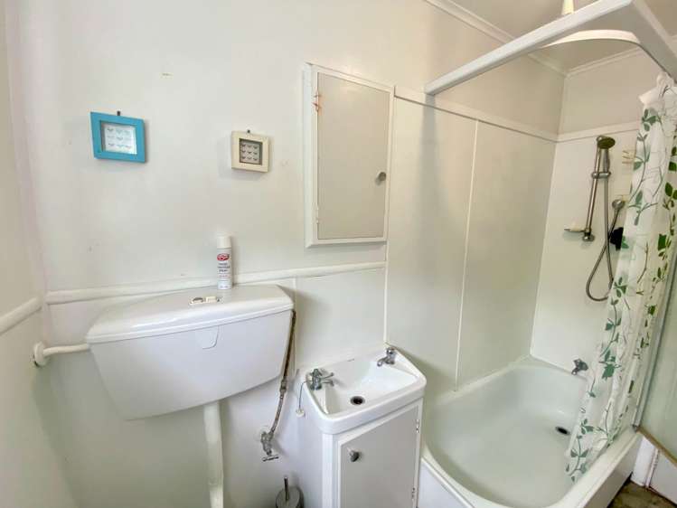 4 Exminster Street Blockhouse Bay_5