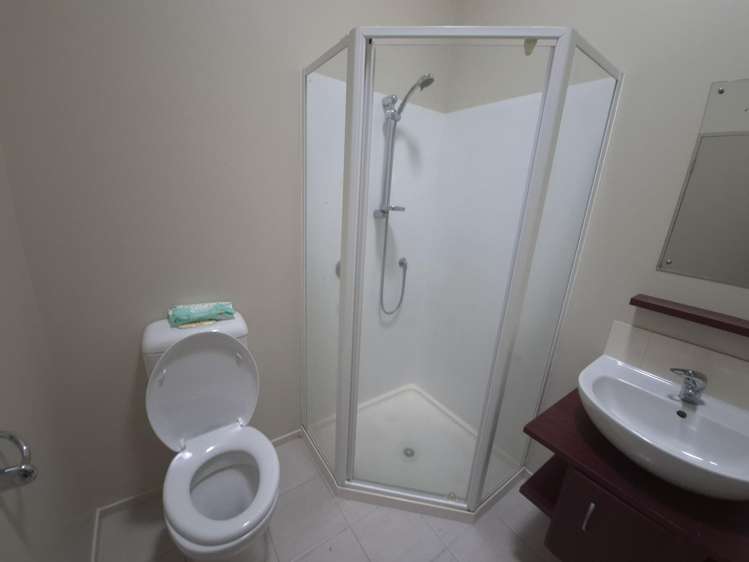 12/85 Portage Road New Lynn_8