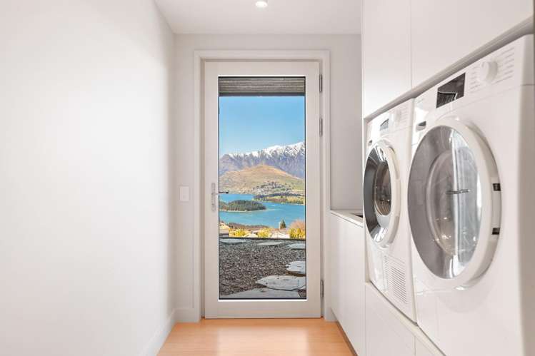 8 Lochy Road Fernhill_25