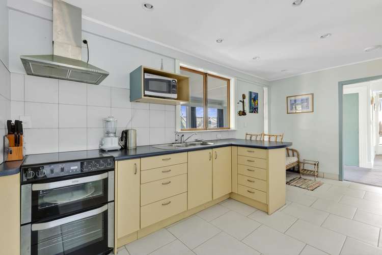 417 Thames Coast  Road SH25 Te Puru_20