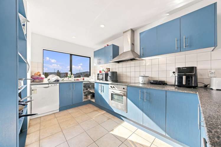 6/12 Crown Lynn Place New Lynn_8