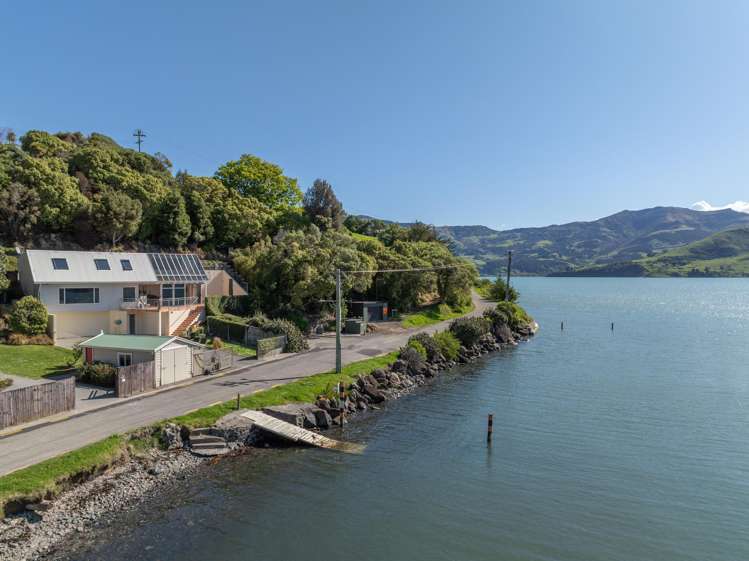 259 Beach Road Akaroa_29