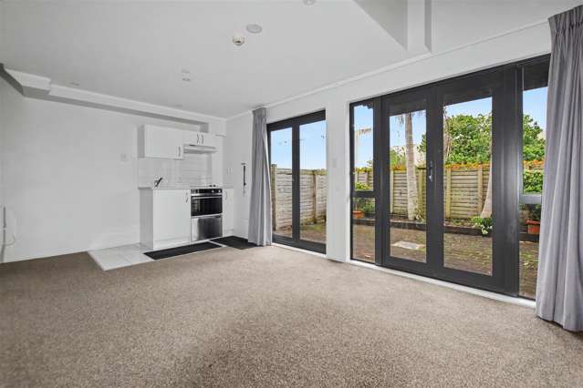 24A/30 Westward Ho Road Glen Eden_1