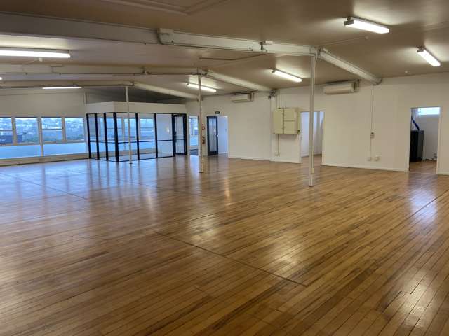 61 Barrys Point Road Takapuna_3