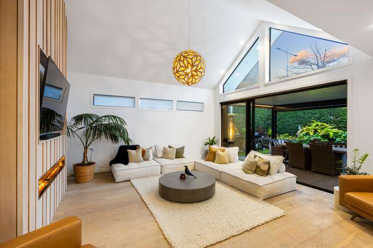 16 Tuatini Place_3
