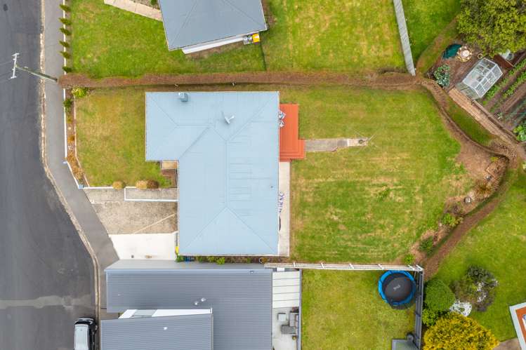 25 Gilkison Street Halfway Bush_23