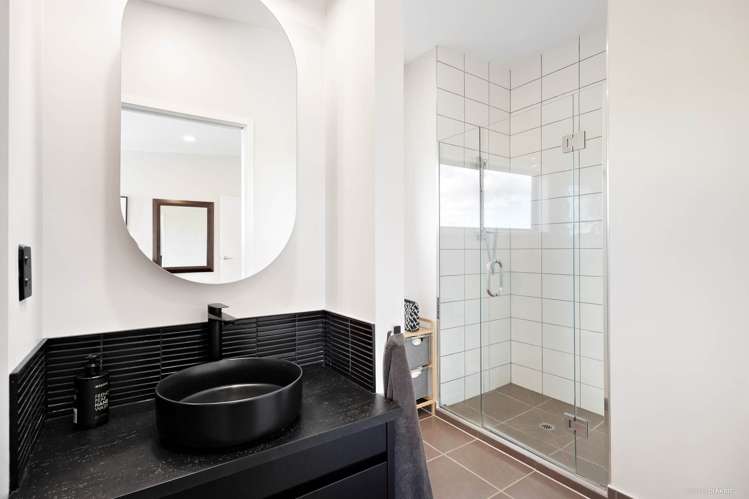 10 Columbia Crescent Beachlands_16