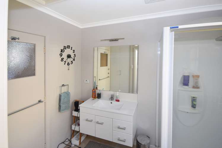 38 Main South Road Concord_15