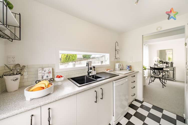 2/99 Major Drive Kelson_6