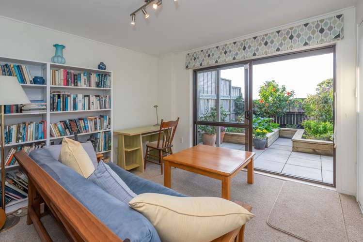 8/4 Curran Street Herne Bay_14