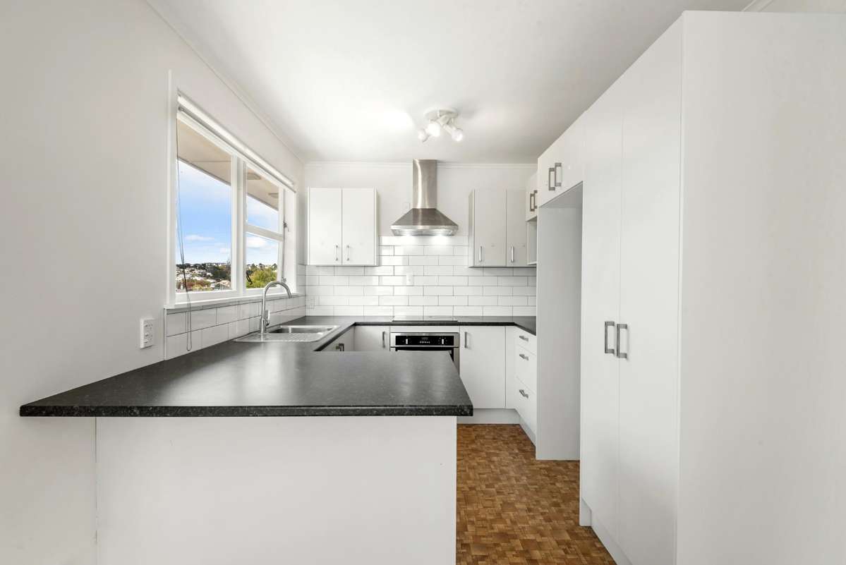 199 Chivalry Road_3