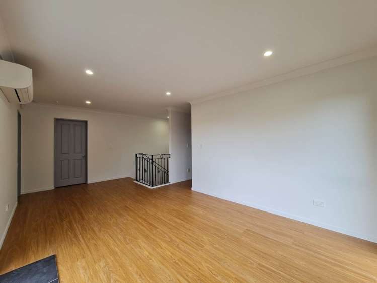 Arrowsmith Drive Flat Bush_18