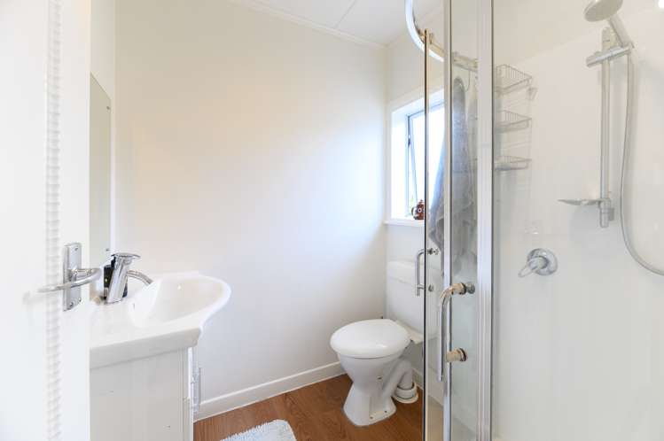 46 Glendale Road Glen Eden_11