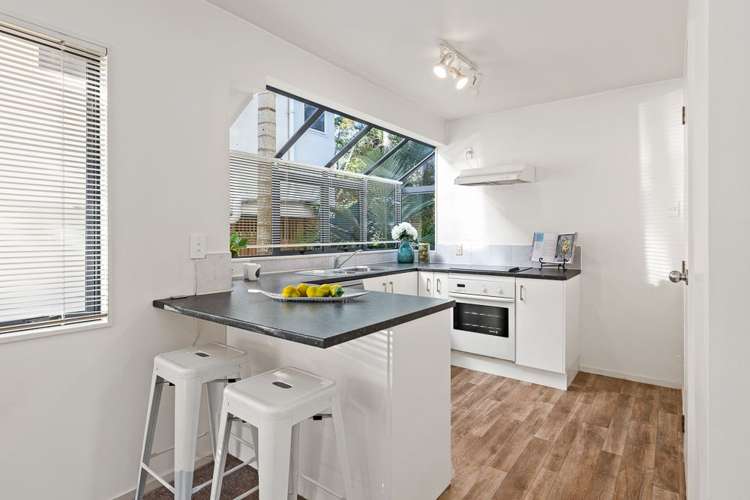 2/62a Lynden Avenue Hillcrest_7