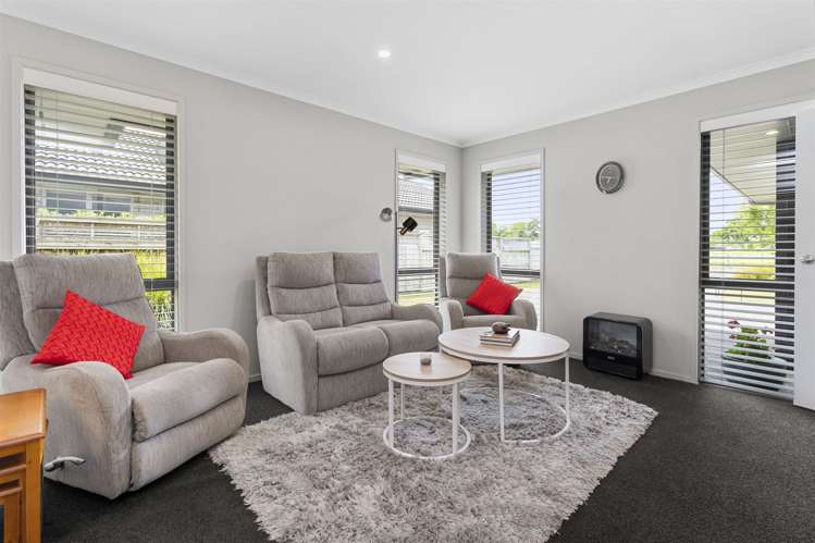 39 Plescher Crescent Leamington_3