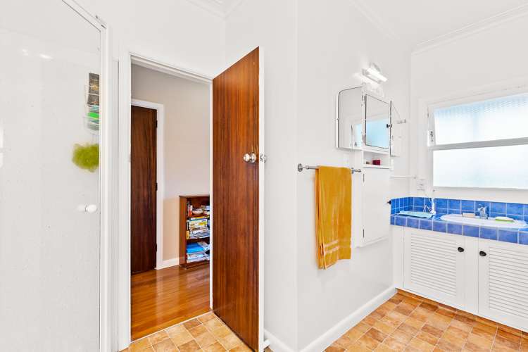 5 Roland Hill Glen Eden_27