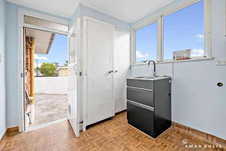 1 Freeland Avenue Mount Roskill_10