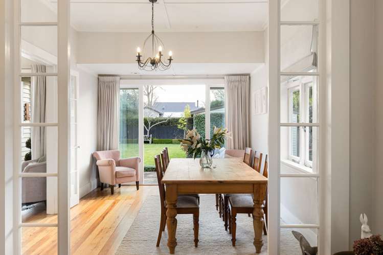 11 St Winifreds Avenue Hamilton East_12