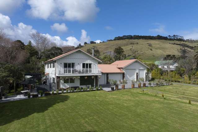 Contemporary Coastal Living - Views & Versatility