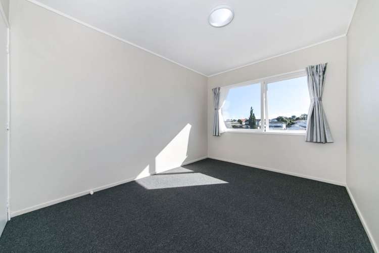 2/8a Mcdonald Crescent Mount Wellington_6