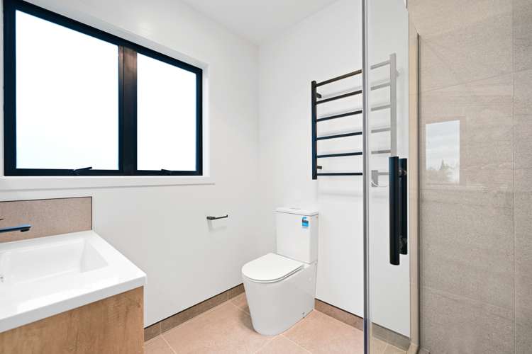 5 Earp Crescent Chartwell_12