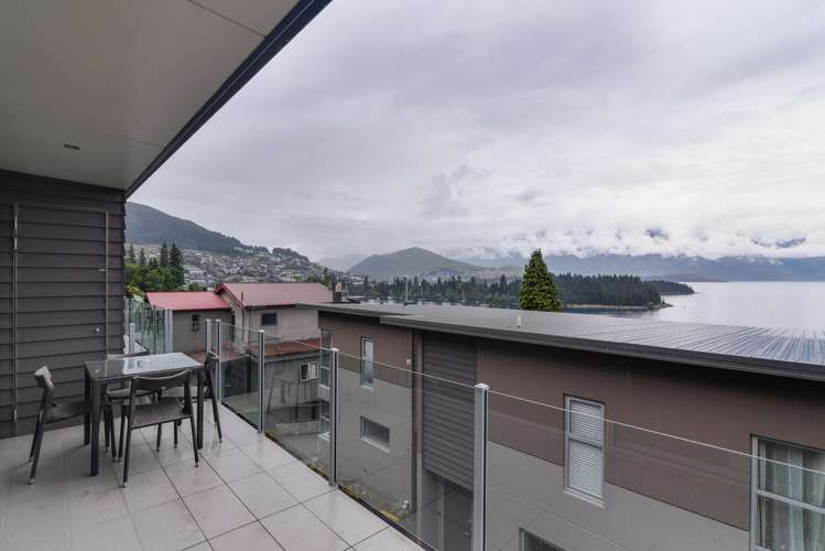 7/51 Thompson Street Queenstown_12