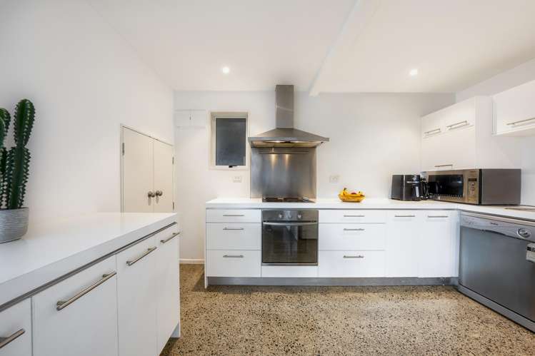 1A Highgrove Lane Totara Vale_5