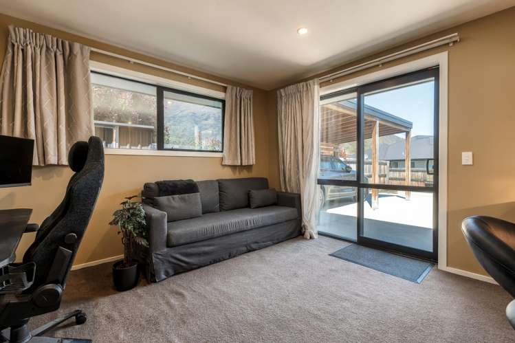 15/15A Toni's Terrace Lower Shotover_18