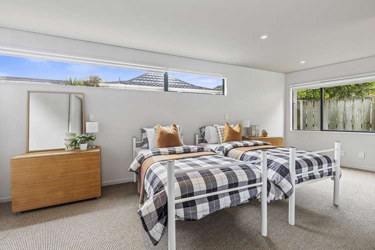 87 Marine Parade Seatoun_16